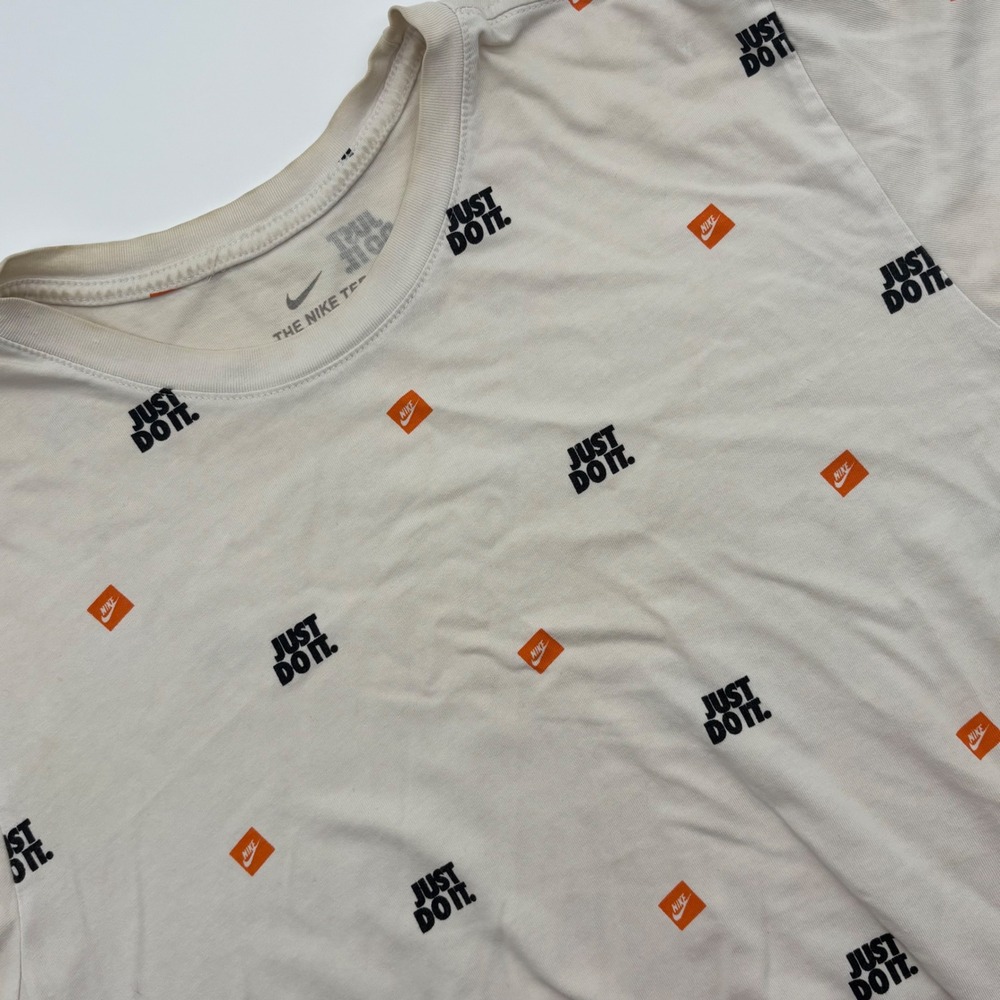 Nike The Nike Tee Just Do It All Over‎ Print Spell Out Cream Orange XS T-Shirt